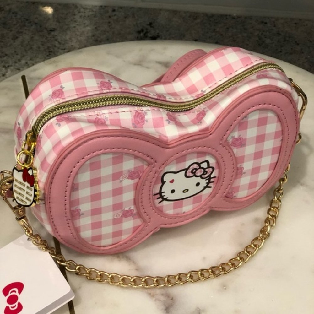 ✨NWT✨ Hello Kitty Sanrio Bow Shaped Small Purse Crossbody Gold Chain Handbag
